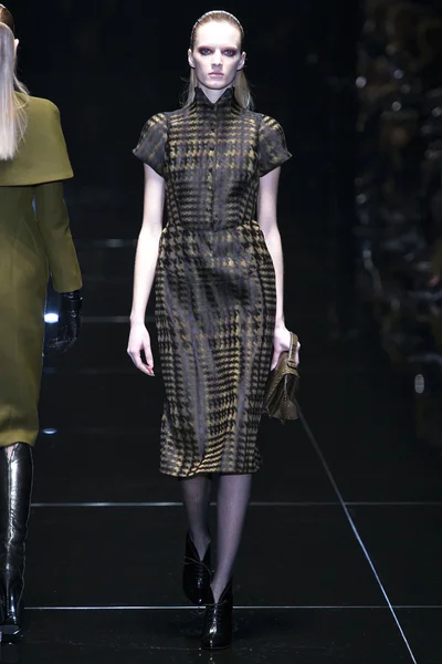 Look 25